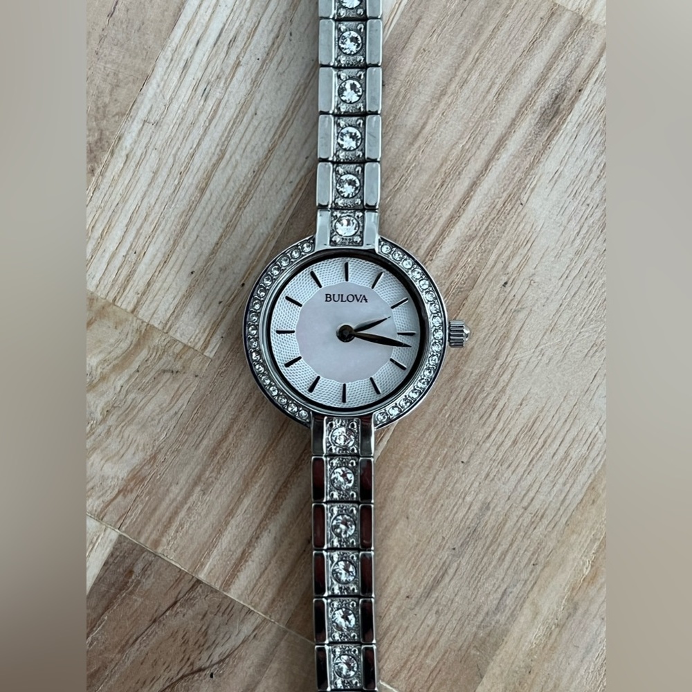Bulova Ladies Watch Crystal Embellishments Stainless Bracelet Pearl White Dial - Picture 5 of 13